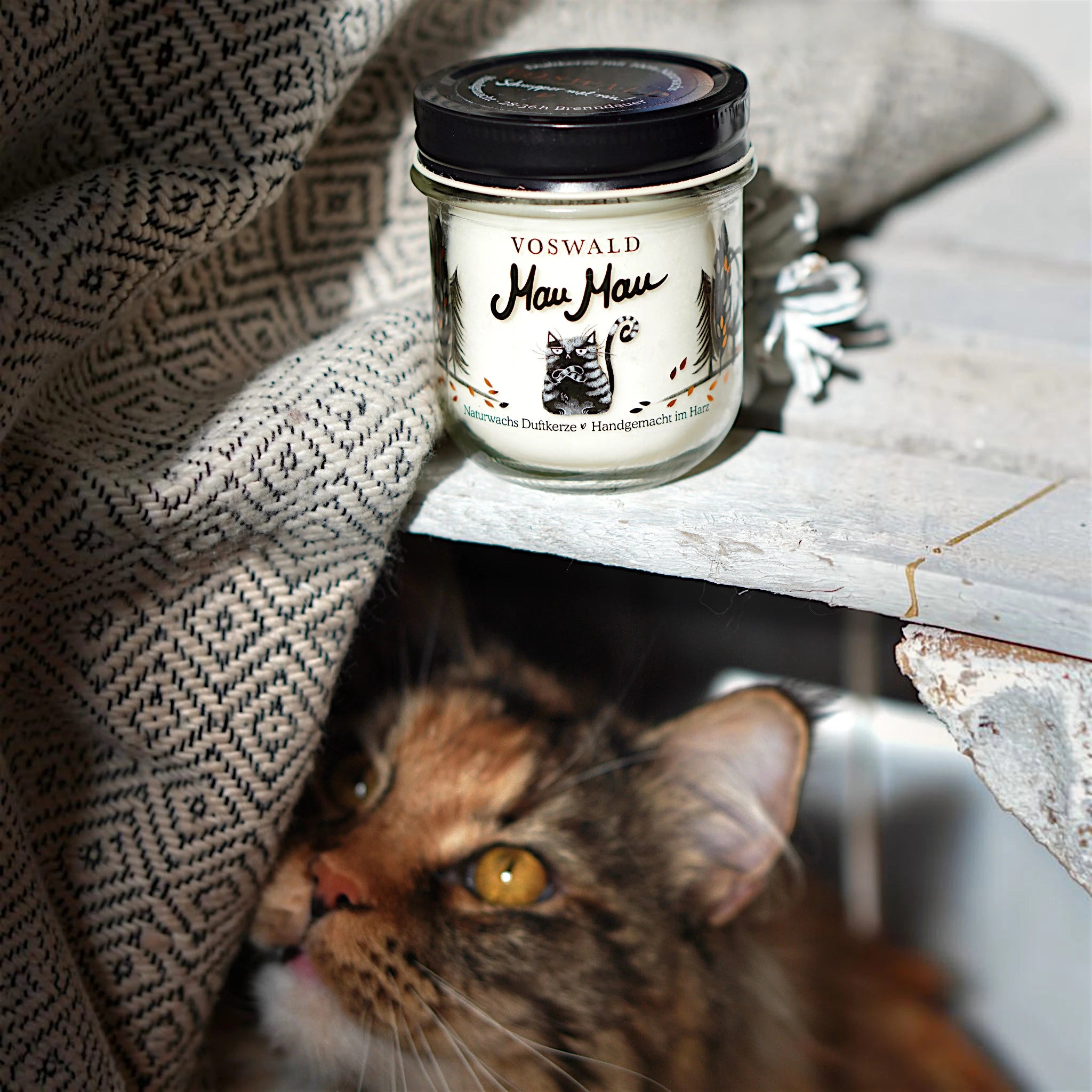 Rapswach Kerze mit Katze als Naturwachkerze von Voswald