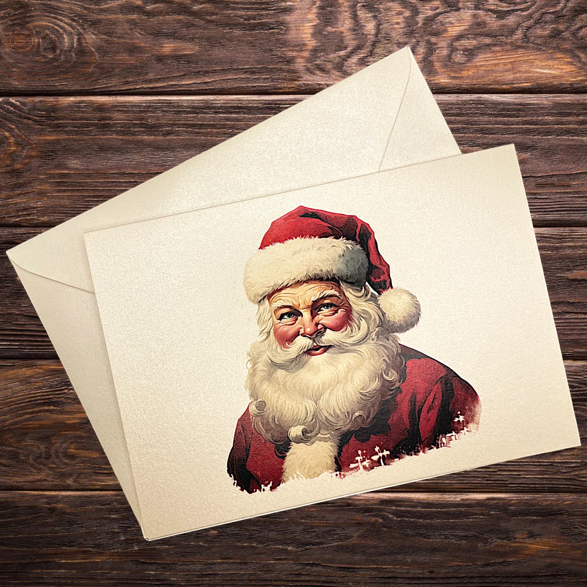 Weihnachtskarte mit Weihnachtsmann, dekorativ präsentiert auf rustikalem Holztisch