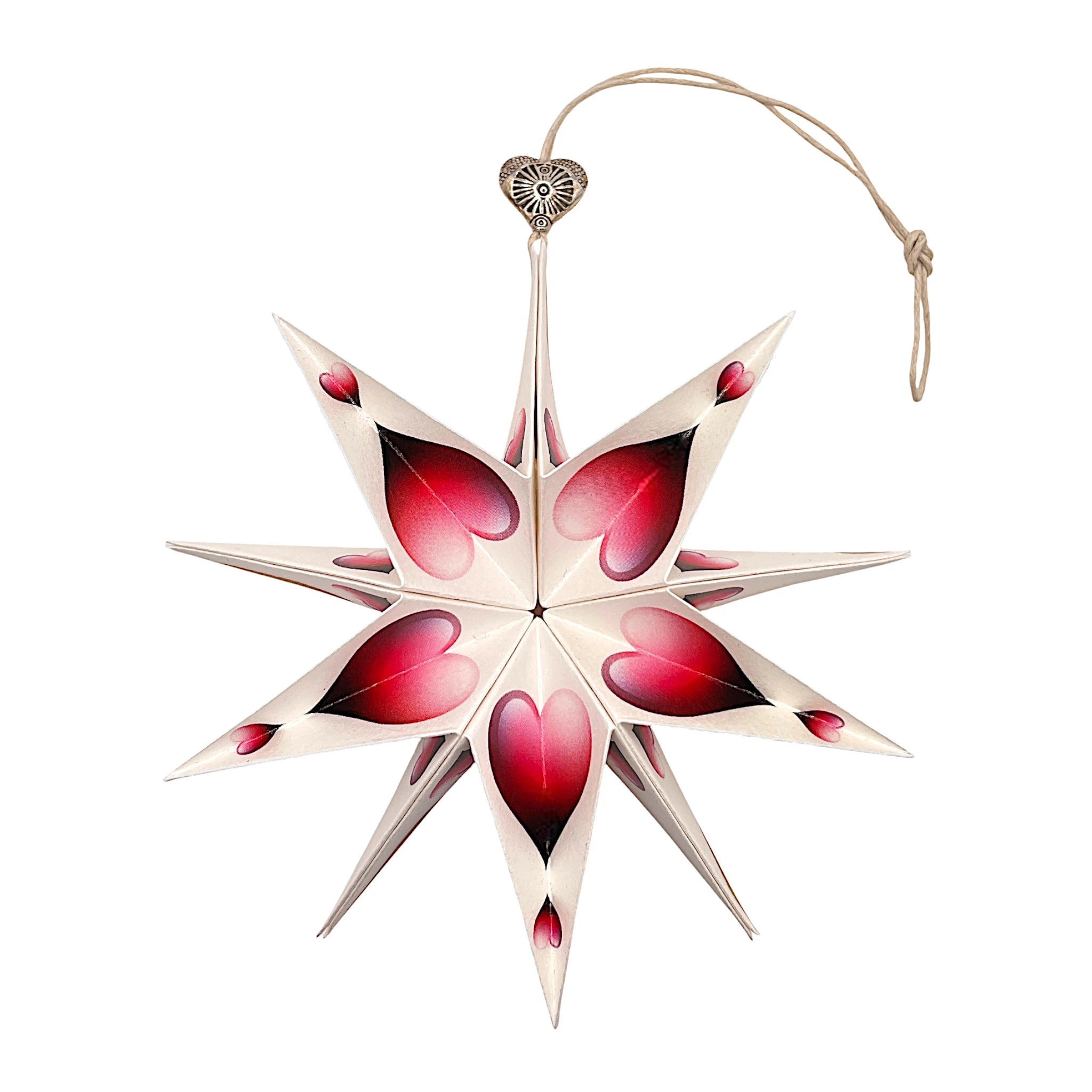 Papierstern mit rotem Herz-Motiv, kunstvoll gefaltet und liebevoll gestaltet