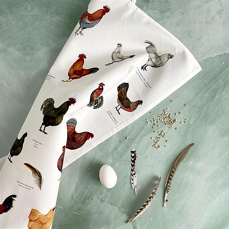 Bio-Geschirrtuch aus hochwertiger Bio-Baumwolle mit Hühnermotiv im dänischen Design für Küche und Landhausstil.