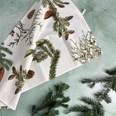 Bio-Geschirrtuch mit Zapfenzweigen und botanischem Nadelbaum-Motiv
