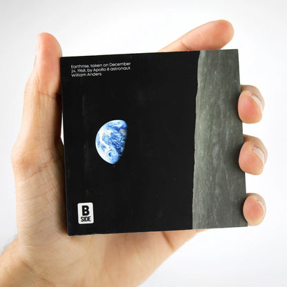Geöffnetes 6-in-1 Daumenkino Earth mit sechs Animationen